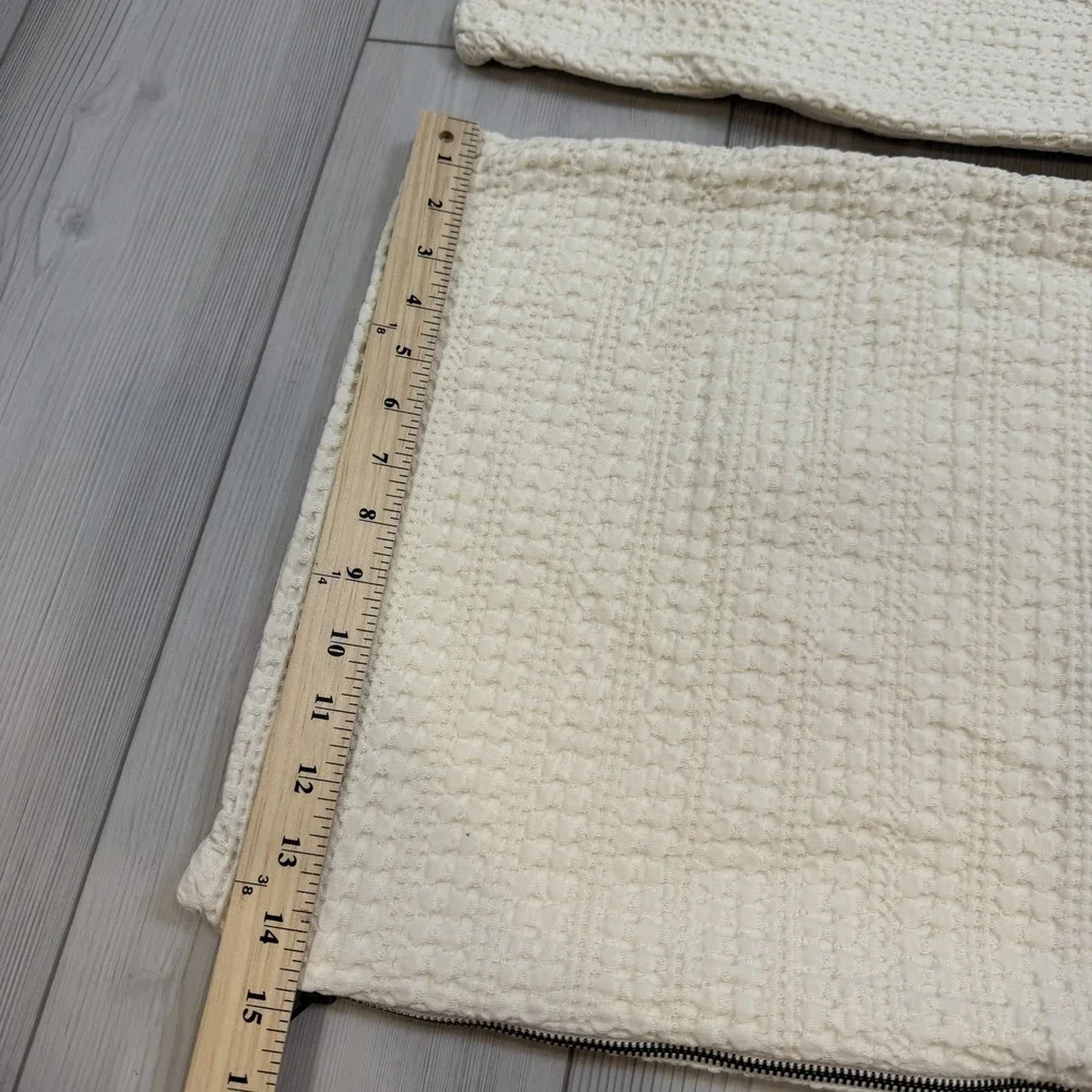 Set Of 2 Pottery‎ Barn Pillow Shams Cream Ivory Colored Textured READ